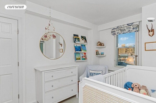 Photo - 340 E 64th St