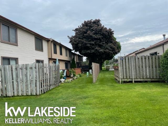 Photo - 16884 Kingsbrooke Dr