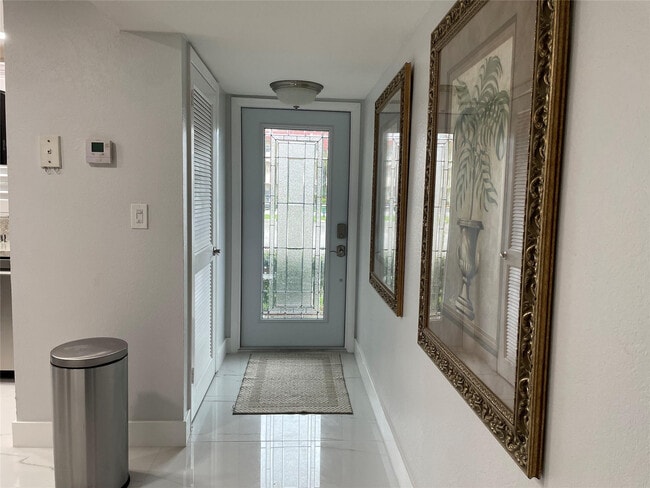 Photo - 9420 S Hollybrook Lake Dr Unit 102