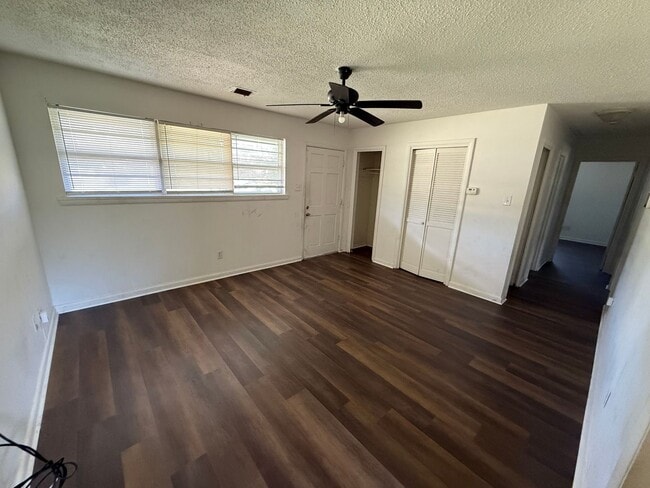 3404 Violet Dr