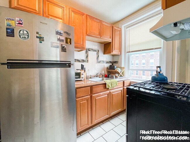 Photo - 244 Kelton St Unit 7