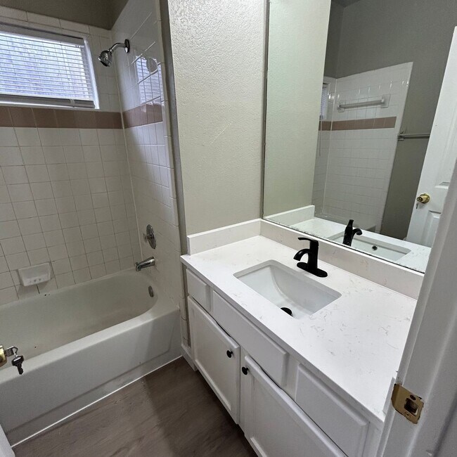 Photo - 1217 Armadillo Rd