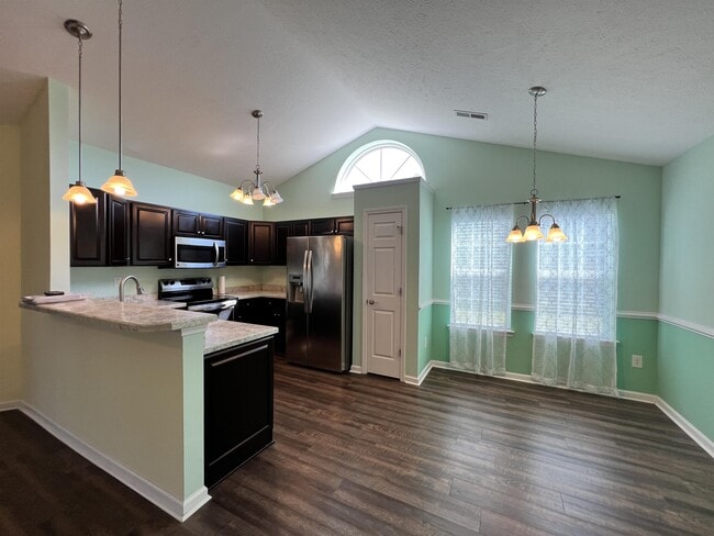 Photo - 187 Heath Dr