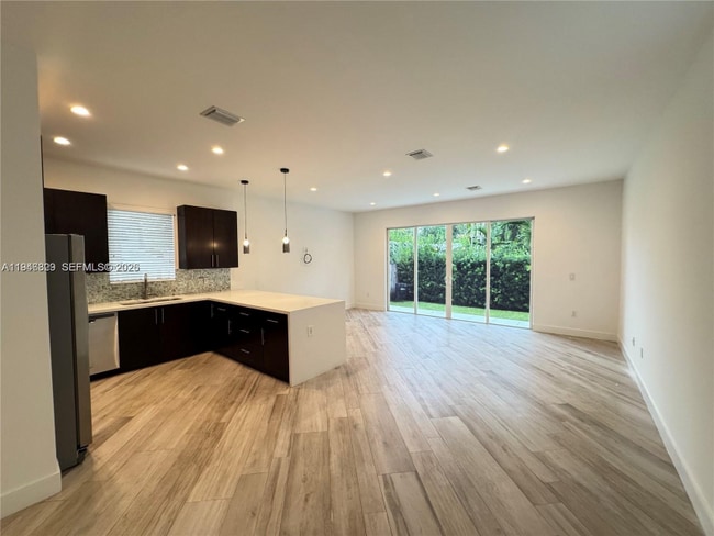 Photo - 2933 SW 27th Terrace