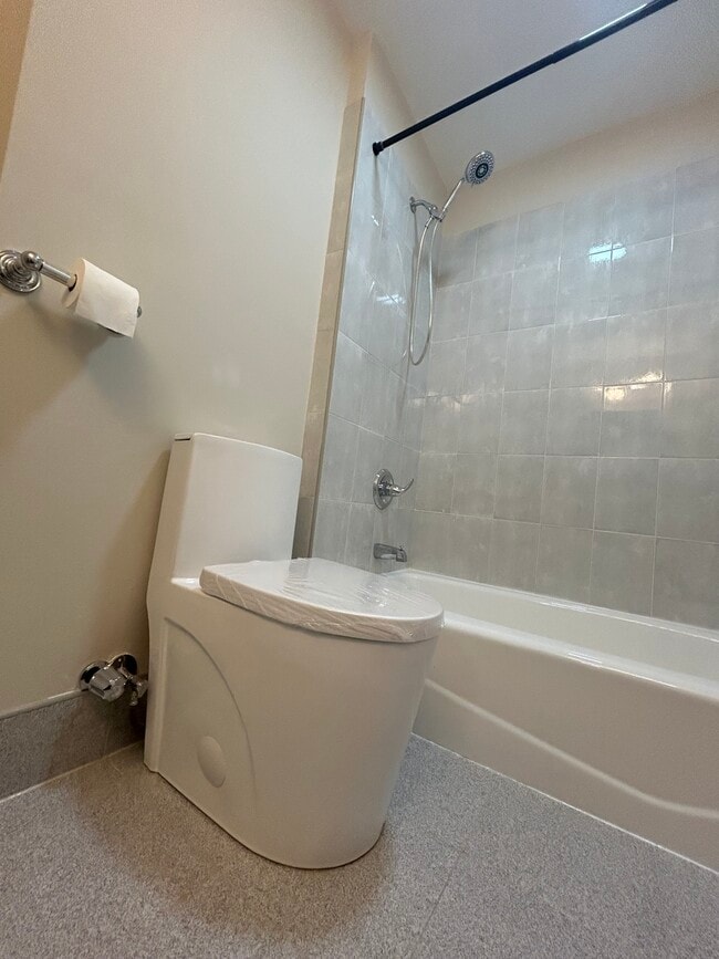 Photo - 2731 E 65th St