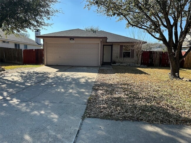 Building Photo - 5005 Daymon Ct