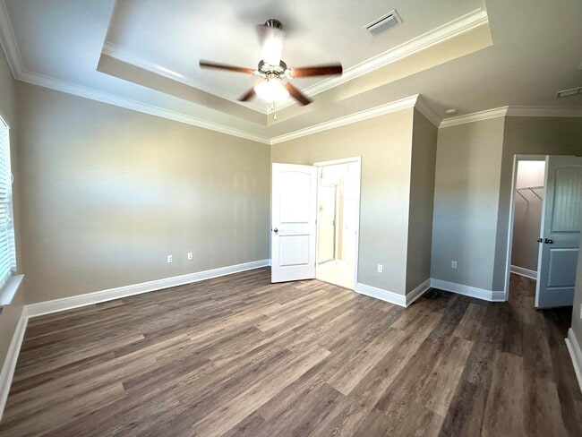 Photo - 399 Pin Oak Loop House