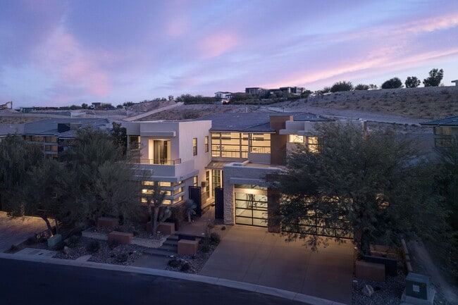 Photo - Exceptional 3-Bedroom Home in the Ridges