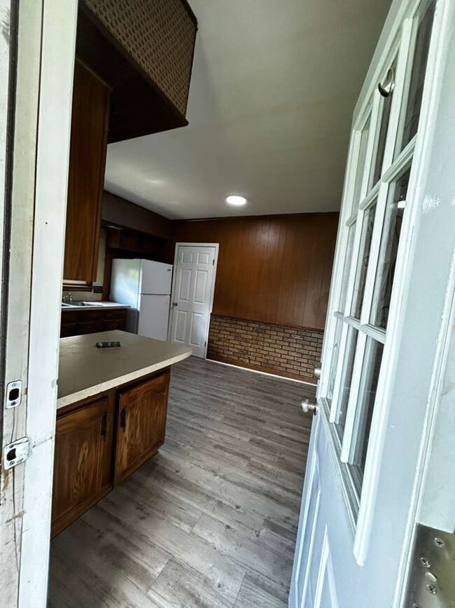 41 Fallbrook St Unit UPSTAIRS