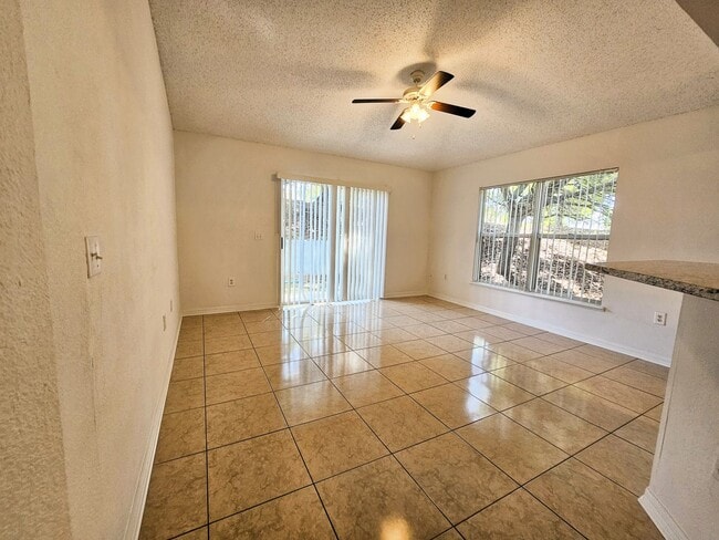 Photo - 921 Bristle Cone Ct