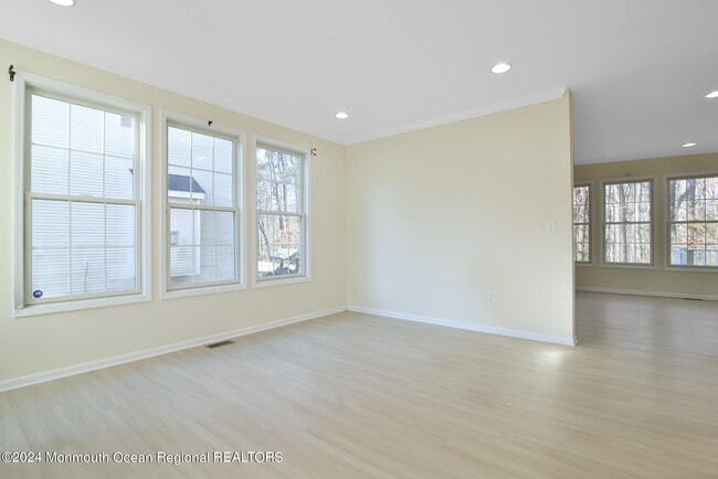 Photo - 4 Timber Grove Ct