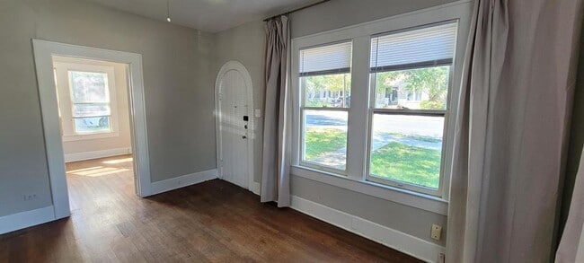 Building Photo - 4405 Red River St