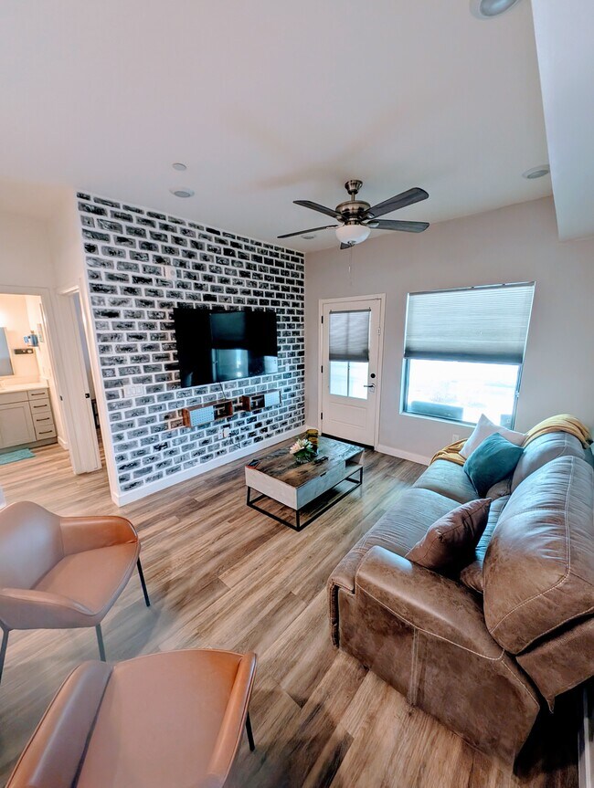 Photo - 475 N 9th St Unit 103