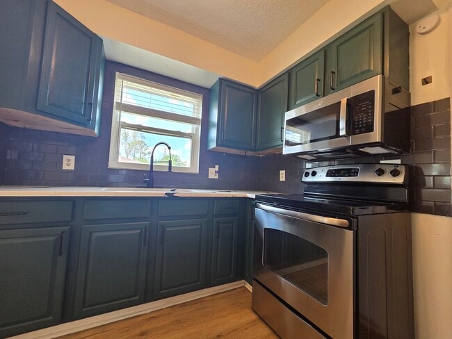 Photo - 1802 W House St
