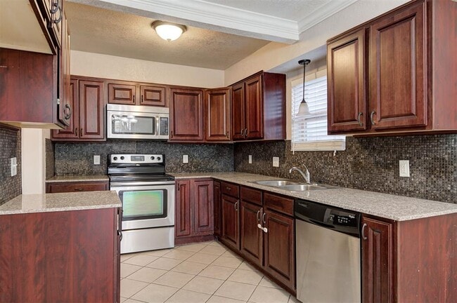 Photo - 6419 NW 63rd St