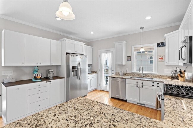 Photo - 1 Sadler Ave