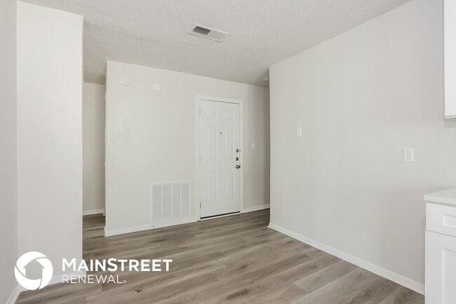 Photo - 5037 Collingwood Dr