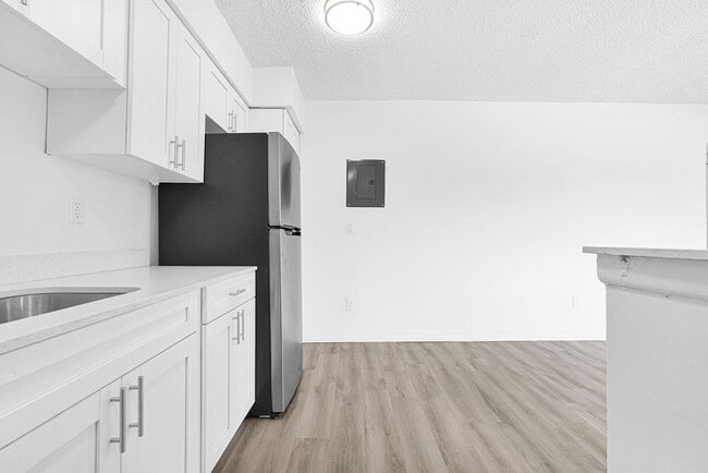 Photo - 12085 W Dixie Hwy Unit 209