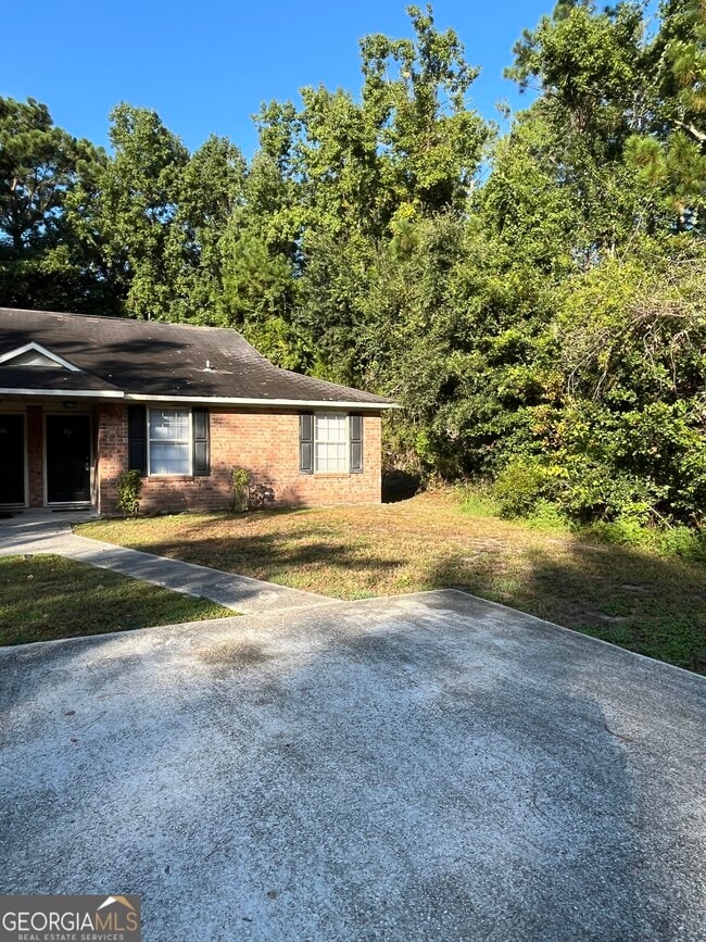 Building Photo - 300 Admiral's Walk Dr Rental