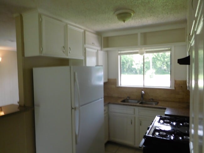 Photo - 714 Temple Cir