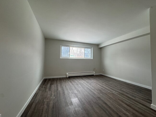 Photo - Freshley Renovated 1 Bed 1 Bath Apartment! Unité 18