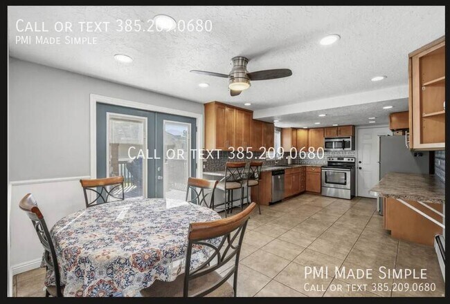 1438 Trinnaman Ln