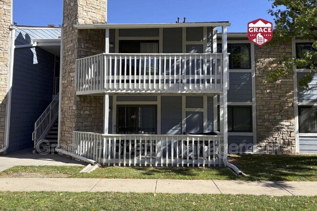Building Photo - 8335 E Fairmount Dr Unit 8-206