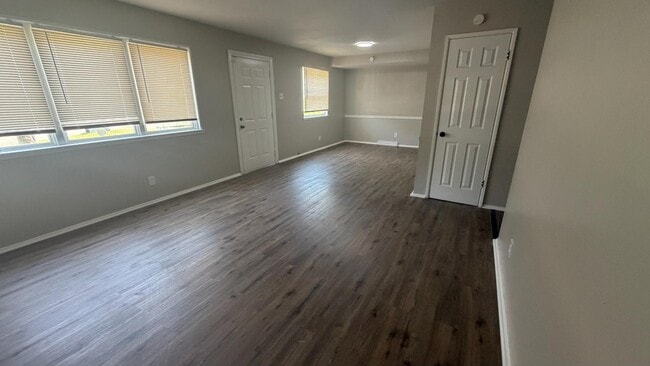 Photo - 10049 Lilac Ave