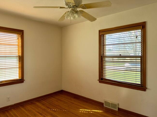 Photo - 3105 Burrmont Rd