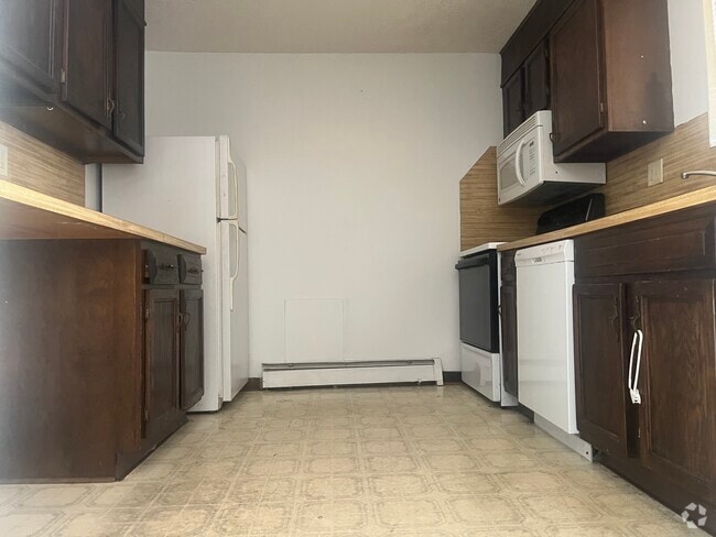 Building Photo - 1 Regan Rd Unit 7 Rental