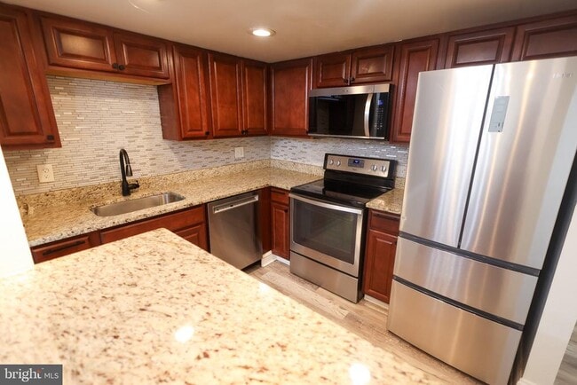 Photo - 10107 Prince Pl Unit 304