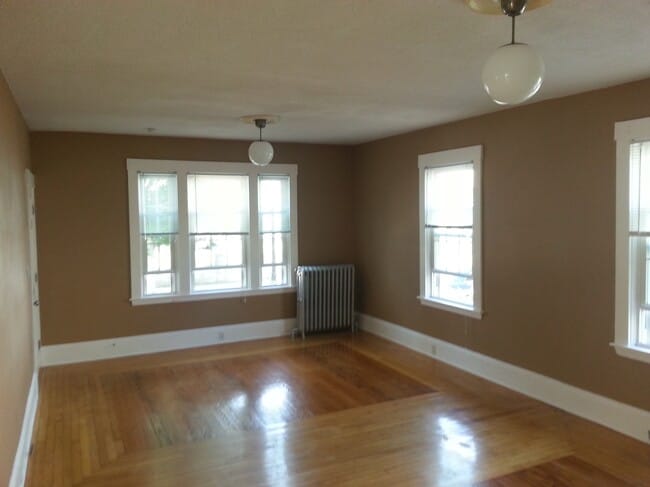 Building Photo - 2 Arnold St Unit 2