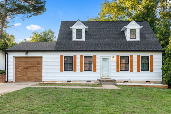 Photo - 107 Briar Ln