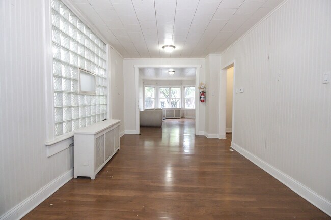 Photo - 2244 W Irving Park Rd