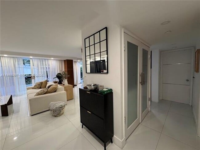 Building Photo - 19195 Mystic Pointe Dr Unit 19195 Mystic Pointe Dr 205