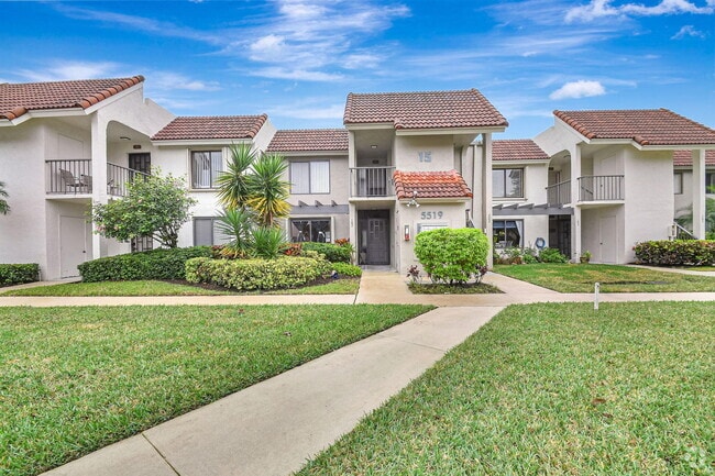 Building Photo - 5519 Fairway Park Dr Unit 202 Rental