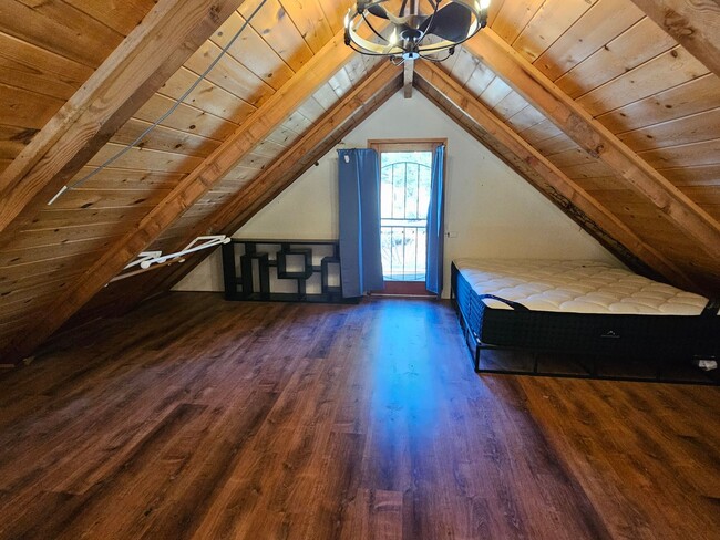 Photo - 1317 Leisure Ln