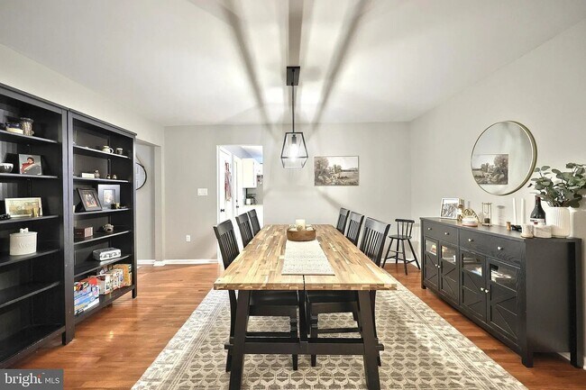 Photo - 416 Huntington Dr