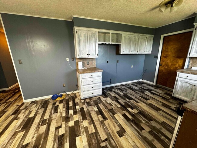 Photo - 203 Highland Cir