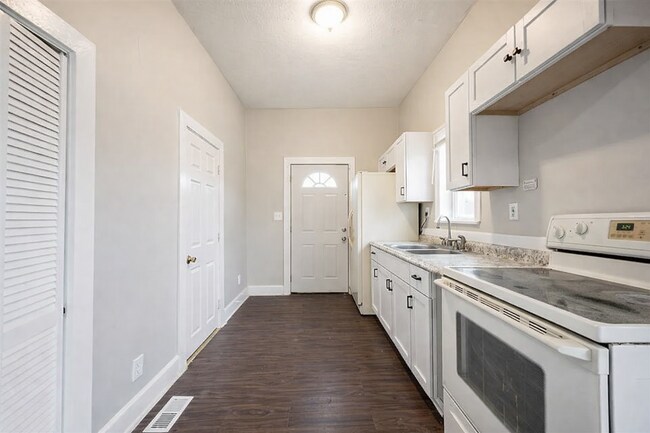 Photo - 19 S Tuxedo St