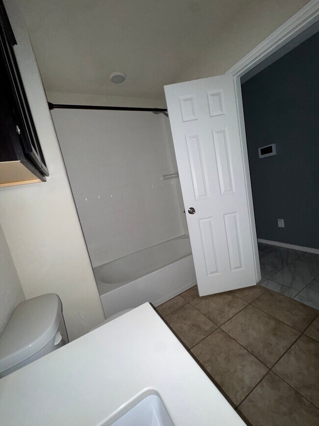 Photo - 104 Christopher Dr