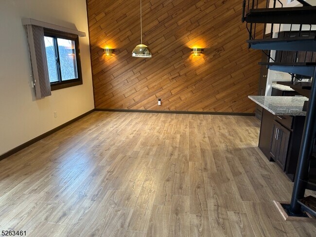 Photo - 11 Great Gorge Dr Unit 8