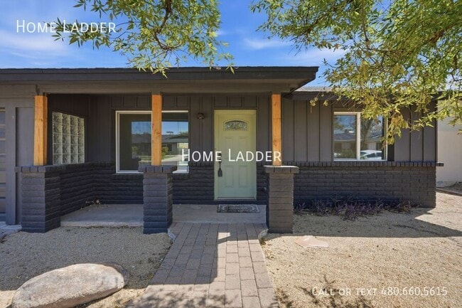 Photo - 2137 E Cornell Dr