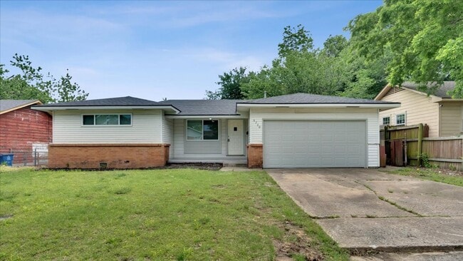 Building Photo - Beautiful 3 bedroom / 2 bath