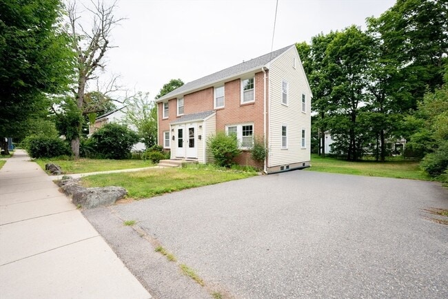 993 Massachusetts Ave