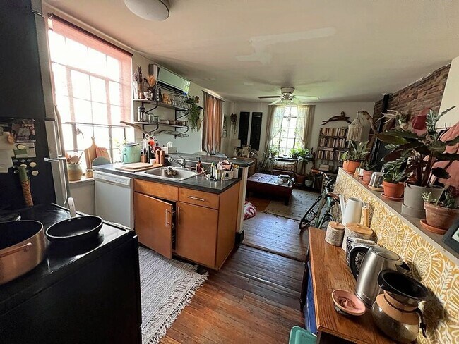 Photo - Spacious one bedroom unit in a great location in Brewerytown Unit 4