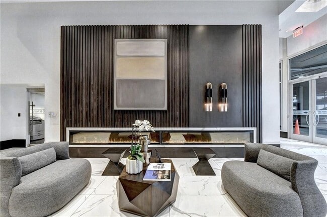 Photo - 400 W Peachtree St NW Unit 711