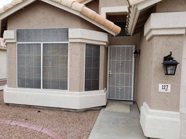 Photo - 127 W Fellars Dr