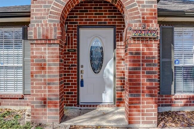 Photo - 22702 Rangeview Dr