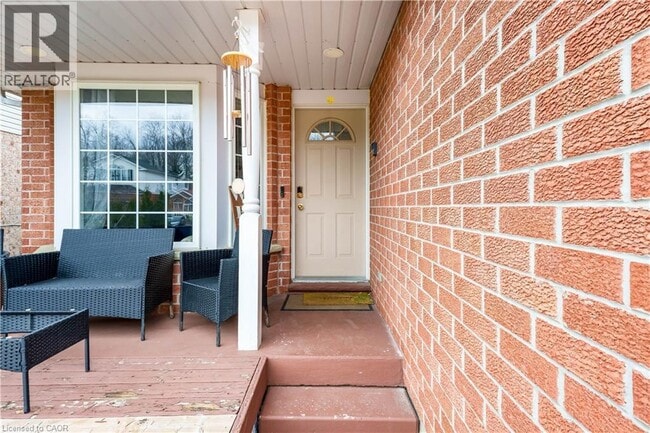 Photo - 183 Bush Clover Crescent